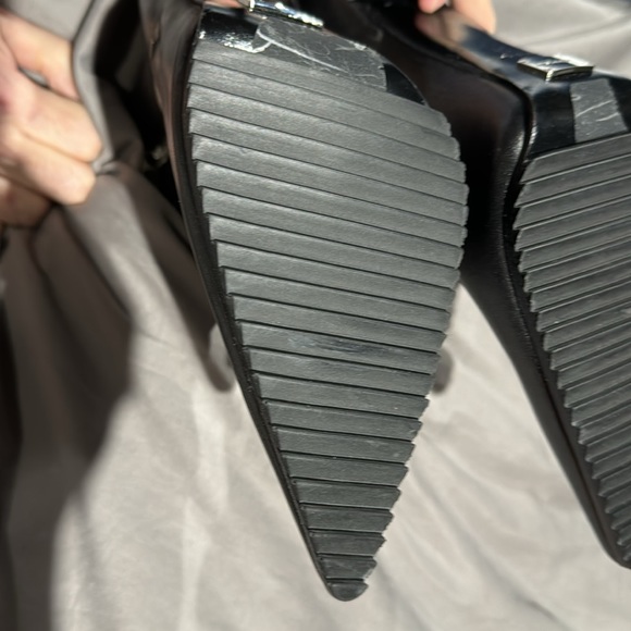 Michael Kors black pointy toed booties - Picture 4 of 6